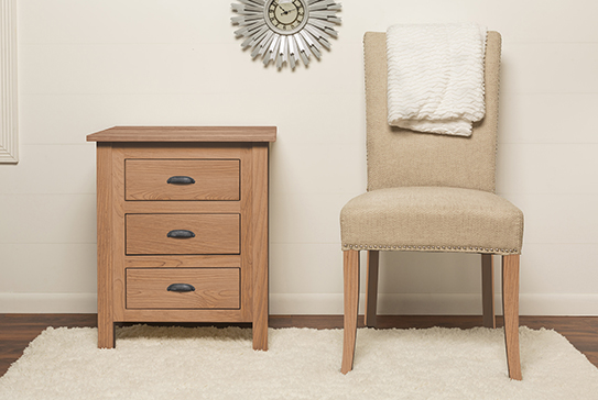 Цветное масло для дерева Varathane Fast Dry 262027 Традиционная вишня 0,236 л фото в интерьере